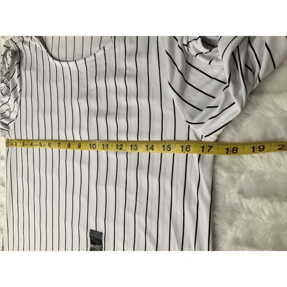 Banana Republic Women’s‎ Striped Top Size Small - Picture 5 of 9